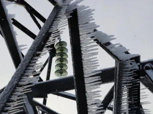 «Нижновэнерго» призывает проявлять осторожность рядом с энергообъектами в период неблагоприятных погодных условий